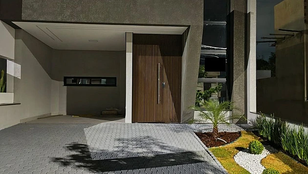 Casa em Condom�nio