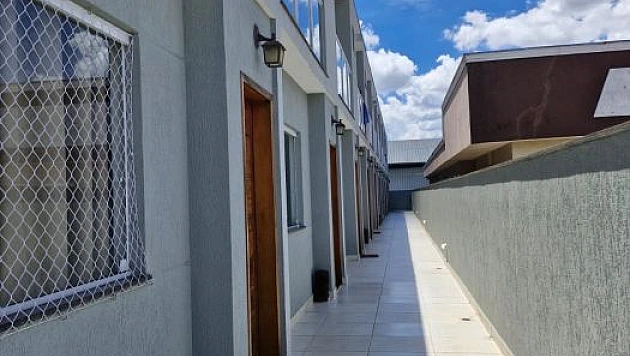 Casa em Condom�nio