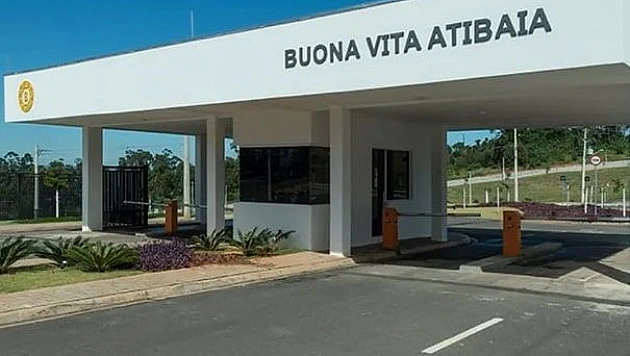 Casa em Condom�nio